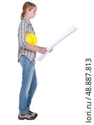 Woman holding building plans. Стоковое фото, агентство Ingram Publishing / Фотобанк Лори