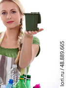 Woman Recycling. Стоковое фото, агентство Ingram Publishing / Фотобанк Лори