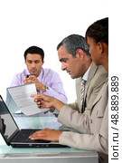 A business meeting. Стоковое фото, агентство Ingram Publishing / Фотобанк Лори