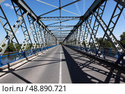 Metal road bridge. Стоковое фото, агентство Ingram Publishing / Фотобанк Лори