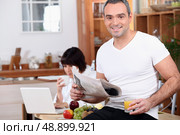 Couple having breakfast. Стоковое фото, агентство Ingram Publishing / Фотобанк Лори