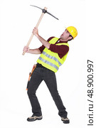 Worker with a pickaxe. Стоковое фото, агентство Ingram Publishing / Фотобанк Лори