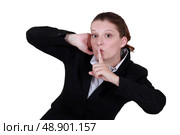 Businesswoman shushing. Стоковое фото, агентство Ingram Publishing / Фотобанк Лори