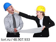 businesspeople having a quarrel. Стоковое фото, агентство Ingram Publishing / Фотобанк Лори