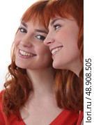 Beaming young woman. Стоковое фото, агентство Ingram Publishing / Фотобанк Лори