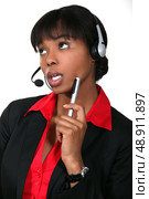 Woman daydreaming at work. Стоковое фото, агентство Ingram Publishing / Фотобанк Лори