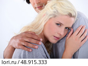 Couple holding each other. Стоковое фото, агентство Ingram Publishing / Фотобанк Лори