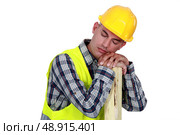 Construction worker sleeping. Стоковое фото, агентство Ingram Publishing / Фотобанк Лори