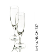 Two wine glasses isolated on the white. Стоковое фото, агентство Ingram Publishing / Фотобанк Лори