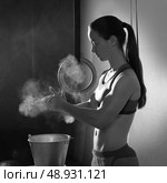Gym Chalk Magnesium Carbonate hands clapping woman for climbing workout. Стоковое фото, агентство Ingram Publishing / Фотобанк Лори