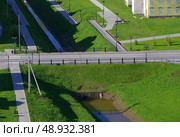 Базарный мост в створе улицы Розы Люксембург, город Тобольск, Тюменская область. Редакционное фото, фотограф Алексей Иванов / Фотобанк Лори