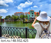 Phu Quoc, Vietnam - April 06, 2025: Exploring VinPearl District and the charm of Vin Wonders Park on Phu Quoc Island, Vietnam. Редакционное фото, фотограф Кривошеина Елена Леонидовна / Фотобанк Лори