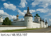 Ростов Великий Кремль (2024 год). Редакционное фото, фотограф Александр Каргаполов / Фотобанк Лори
