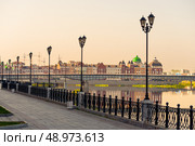 Beautiful cast iron fence on the Bruges embankment in Yoshkar-Ola (2022 год). Стоковое фото, фотограф Константин Лабунский / Фотобанк Лори