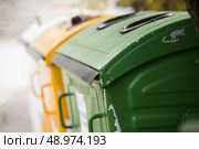 city trash cans in Italy. Стоковое фото, агентство Ingram Publishing / Фотобанк Лори
