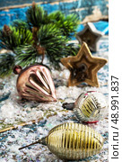 preparing decorations for new year holidays. Стоковое фото, агентство Ingram Publishing / Фотобанк Лори