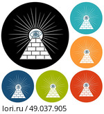 Pyramid. Стоковая иллюстрация, агентство Ingram Publishing / Фотобанк Лори