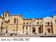 Leon San Isidoro church by the way of saint James at Castilla Spain. Стоковое фото, агентство Ingram Publishing / Фотобанк Лори