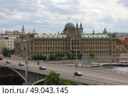 View of Praha old town with antique buildings and bridge 7438. View of Praha old town 7438. Стоковое фото, агентство Ingram Publishing / Фотобанк Лори