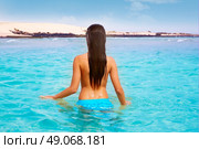 Girl on the beach Fuerteventura at Canary Islands of Spain. Стоковое фото, агентство Ingram Publishing / Фотобанк Лори