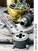 threading tool for cutting external threads manually. Стоковое фото, агентство Ingram Publishing / Фотобанк Лори