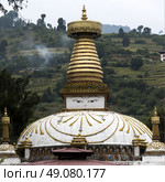 View of the Nepali Stupa, Punakha, Bhutan. Стоковое фото, агентство Ingram Publishing / Фотобанк Лори