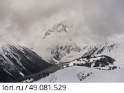 Snowcapped mountains in winter, Whistler Mountain, British Columbia, Canada. Стоковое фото, агентство Ingram Publishing / Фотобанк Лори