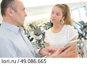 buying telescopes. Стоковое фото, агентство Ingram Publishing / Фотобанк Лори
