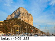 Calpe Penon de Ifach rock in Mediterranean with marina at spain. Стоковое фото, агентство Ingram Publishing / Фотобанк Лори