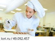 busy chocolatier. Стоковое фото, агентство Ingram Publishing / Фотобанк Лори