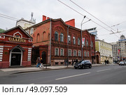 Доходный дом купчихи У.А. Котельниковой в Нижнем Новгороде. Здание расположено по адресу Варварская улица, 12. Редакционное фото, фотограф Константин Григорьев / Фотобанк Лори
