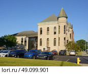 Memorial Hall, 89 West Hill Street, Wabash, Indiana, United States (2014 год). Редакционное фото, фотограф Валерия Попова / Фотобанк Лори