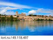 Zamora skyline by Duero river of Spain on the Via de la Plata way to Santiago. Стоковое фото, агентство Ingram Publishing / Фотобанк Лори