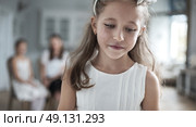 Portrait of a little miserable girl. Стоковое фото, агентство Ingram Publishing / Фотобанк Лори