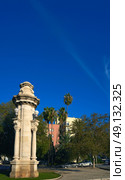 Alameda Albereda column in Valencia of Spain. Стоковое фото, агентство Ingram Publishing / Фотобанк Лори