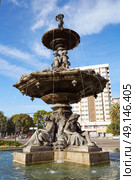 Alameda fountain in albereda at Valencia of Spain. Стоковое фото, агентство Ingram Publishing / Фотобанк Лори