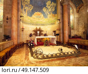 Interior of The Church of All Nations or Basilica of the Agony, Roman Catholic church near the Garden of Gethsemane at the Mount of Olives in Jerusalem, Israel. Стоковое фото, агентство Ingram Publishing / Фотобанк Лори