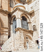 Main entrance to the Church of the Holy Sepulchre in old city of Jerusalem. Стоковое фото, агентство Ingram Publishing / Фотобанк Лори