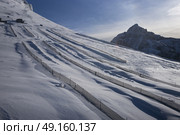 View of fenced zones at ski resort, Sunshine Ski Resort, Banff National Park, Alberta, Canada. Стоковое фото, агентство Ingram Publishing / Фотобанк Лори