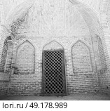 in iran antique palace and  caravanserai old contruction for travel people. Стоковое фото, агентство Ingram Publishing / Фотобанк Лори