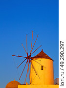  old mill in santorini      greece europe  and the   sky. Стоковое фото, агентство Ingram Publishing / Фотобанк Лори