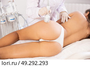 butt ice hummer beauty procedure. Стоковое фото, фотограф Яков Филимонов / Фотобанк Лори
