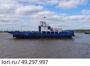 Паром-теплоход СП-20 на паромной переправе Тобольск - Бекерево. Река Иртыш, Тюменская область. Редакционное фото, фотограф Алексей Иванов / Фотобанк Лори