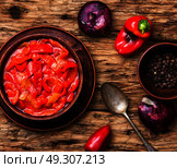 lecso classic dish of Hungarian cuisine. lecso national dish of Hungarian cuisine with pepper and tomato. Стоковое фото, агентство Ingram Publishing / Фотобанк Лори