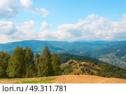 Carpathian autumn mountains landscape. Natural landscapes of Ukraine. Стоковое фото, агентство Ingram Publishing / Фотобанк Лори