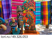 Chichen itza Mayan handcrafts and serapes in Yucatan Mexico. Стоковое фото, агентство Ingram Publishing / Фотобанк Лори