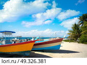 Isla Mujeres island Caribbean beach of Riviera Maya in Mexico. Стоковое фото, агентство Ingram Publishing / Фотобанк Лори