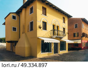 Tourist district of the old provincial town of Caorle in Italy on the Adriatic coast. Стоковое фото, агентство Ingram Publishing / Фотобанк Лори
