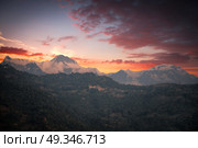 views of Mount Annapurna Himalayas, Nepal, Asia. Стоковое фото, агентство Ingram Publishing / Фотобанк Лори