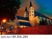 Nordhausen Holy Cross Cathedral in Germany. Nordhausen Holy Cross Cathedral sunset in Thuringia Germany. Стоковое фото, агентство Ingram Publishing / Фотобанк Лори